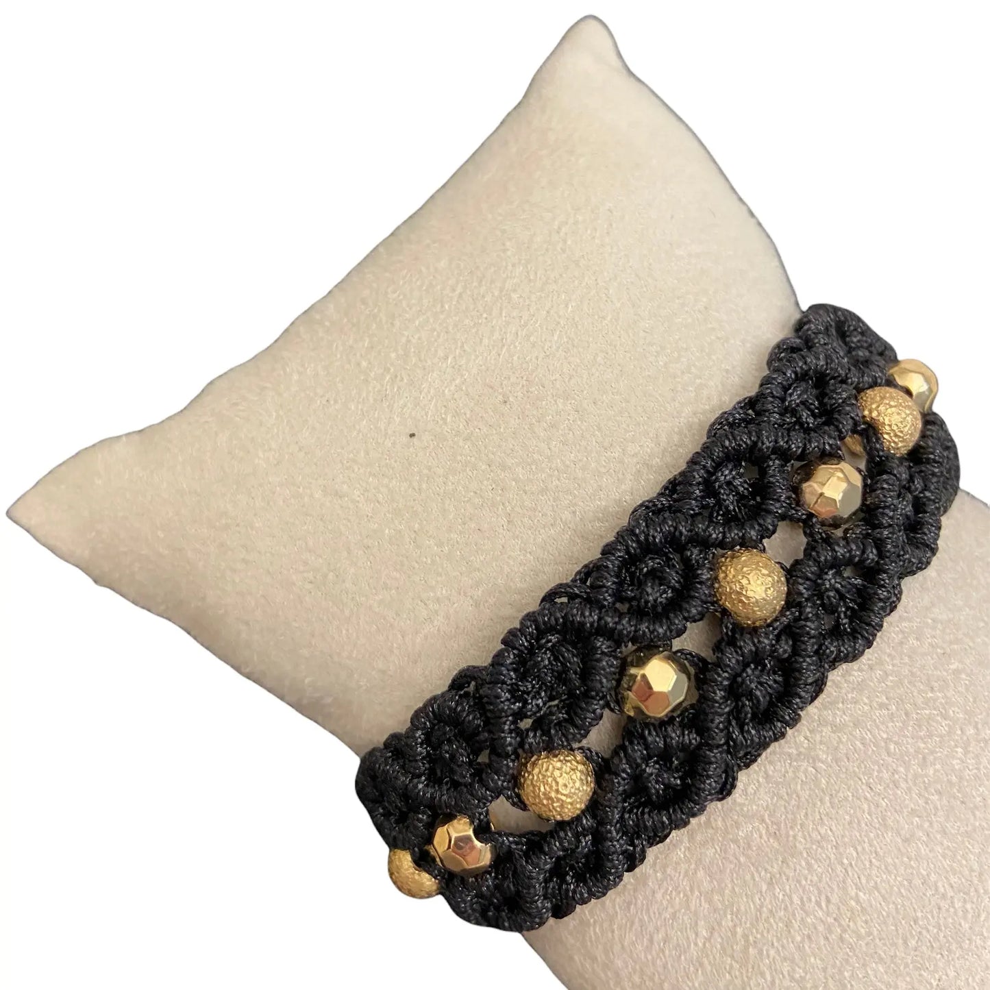 Macrame Armband | zwart | goudkleurige details